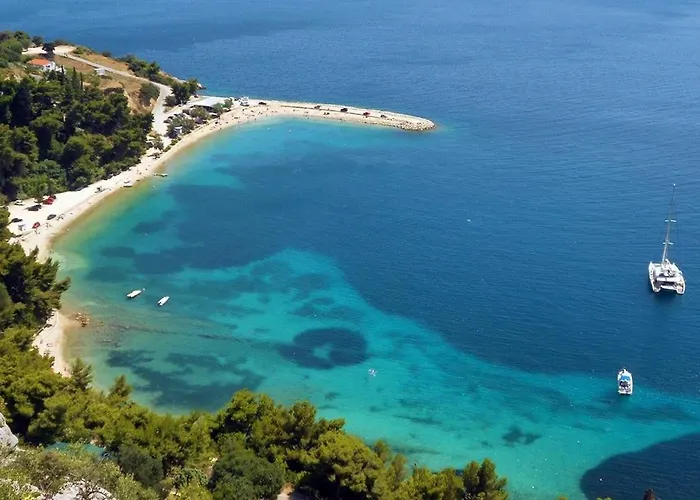 شقة With A Parking Space - 13025 *